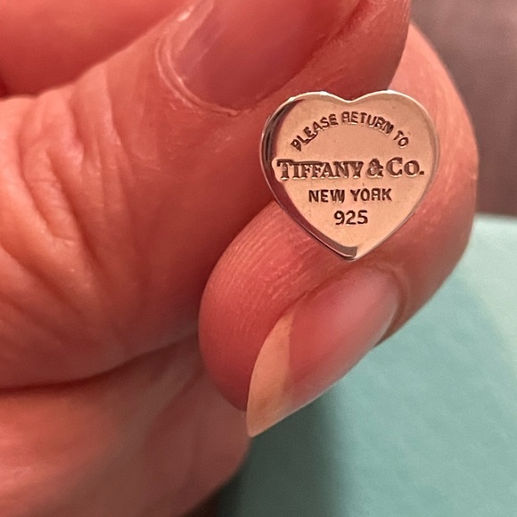 Return to Tiffany Silver Earrings & Bracelet Set - Picture 8 of 13